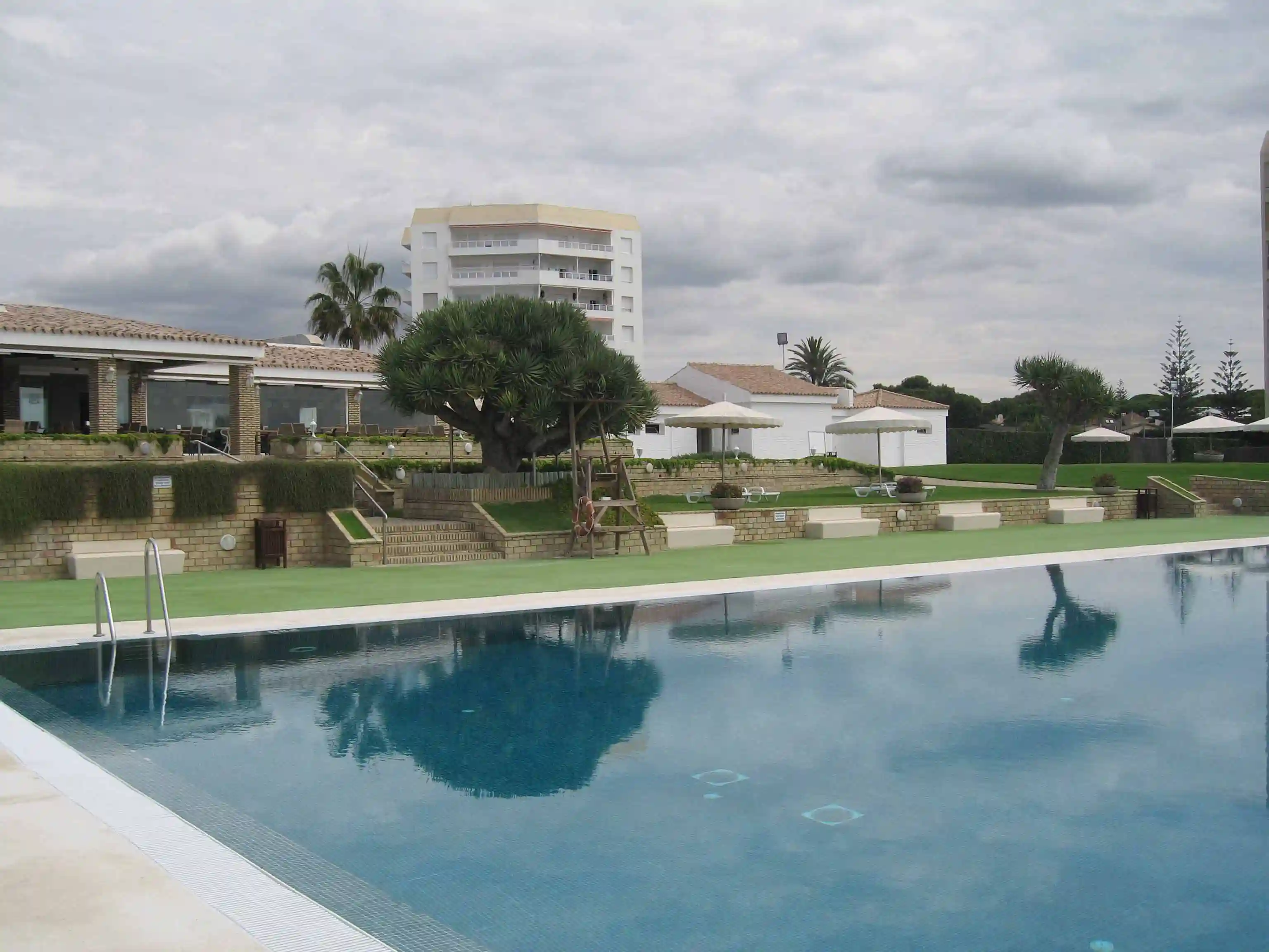 Fachada principal de la Casa Villa de Parada en Cádiz