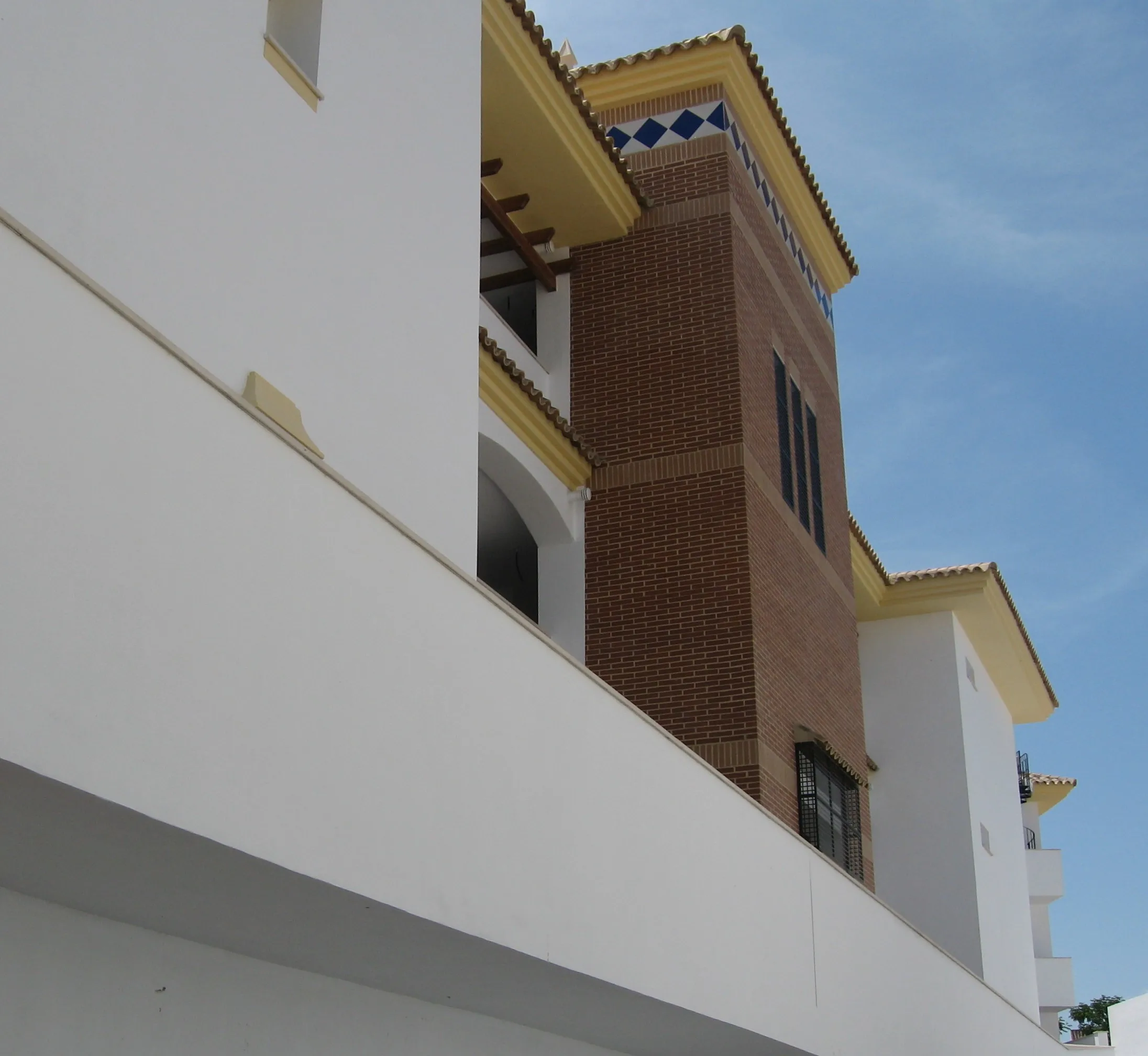 Fachada principal de la Casa Villa de Parada en Cádiz